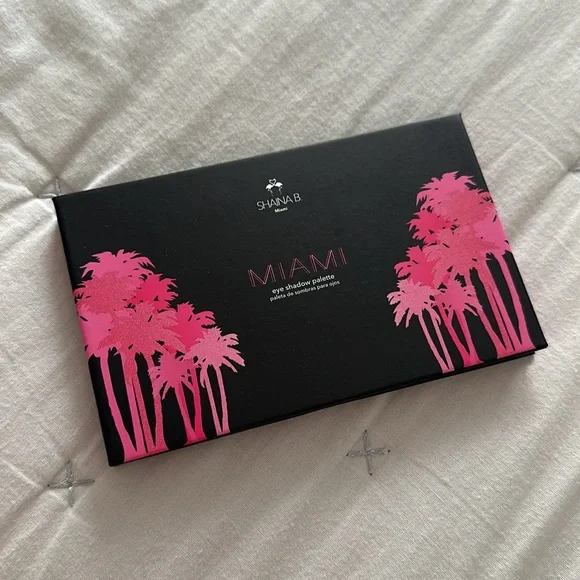 Shaina B Miami eye shadow palette - Picture 3 of 5